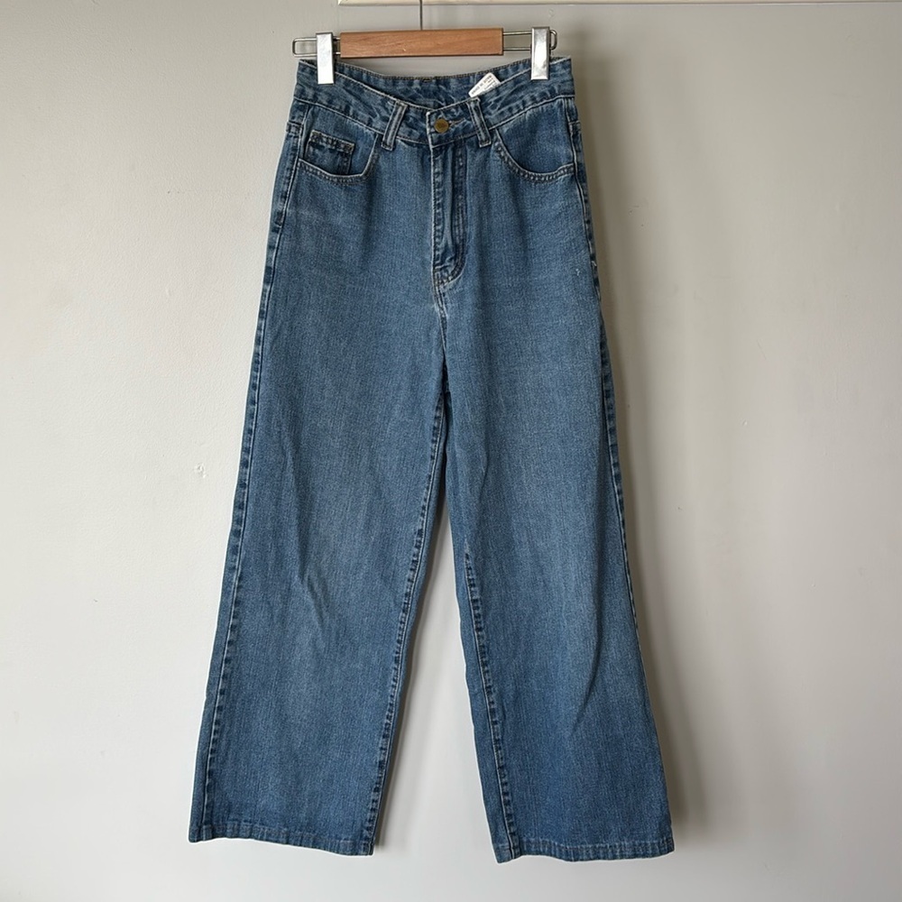Shein Women’s Extra Small High-Waist Wide-Leg Jeans – Minimal & Relaxed Fit